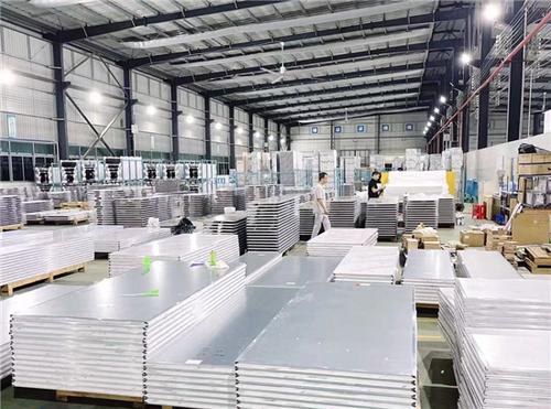 陶衛(wèi)快訊|緊急馳援,領(lǐng)和整體衛(wèi)浴助力香港方艙醫(yī)院項目建設(shè)。